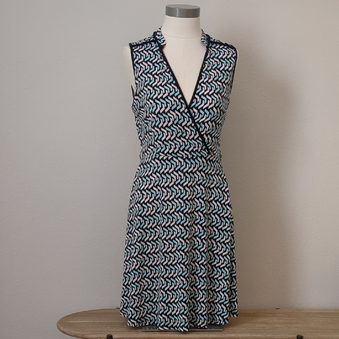 Sleeveless Wrap Dress In Ec